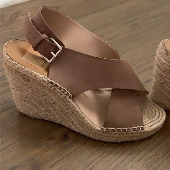 Dolce Vita size 6 wedges - Picture 2 of 3